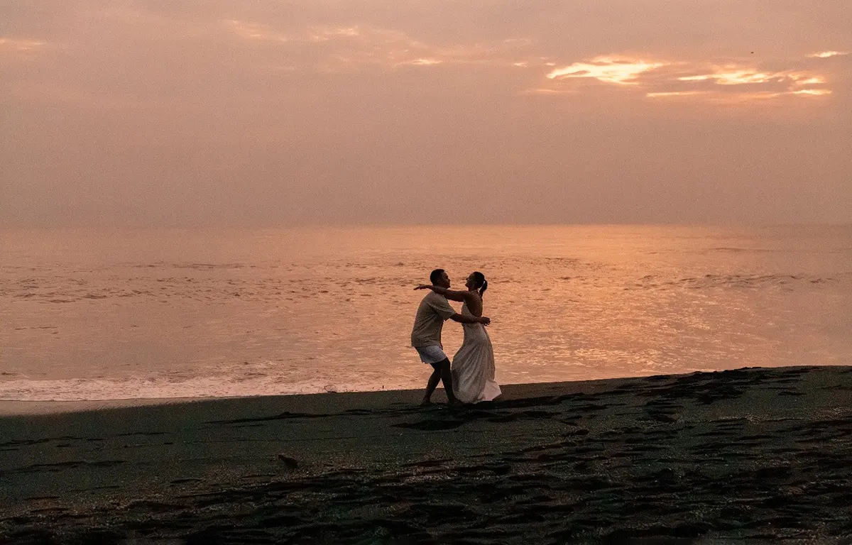 beach wedding proposal